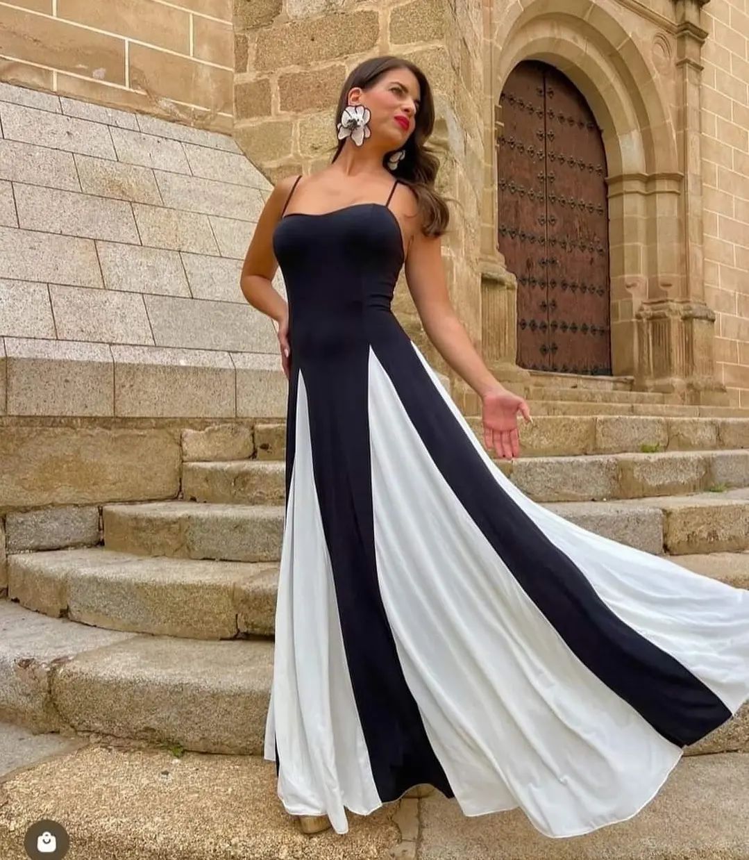 Vestido Longo Fluido Elegante Dubai