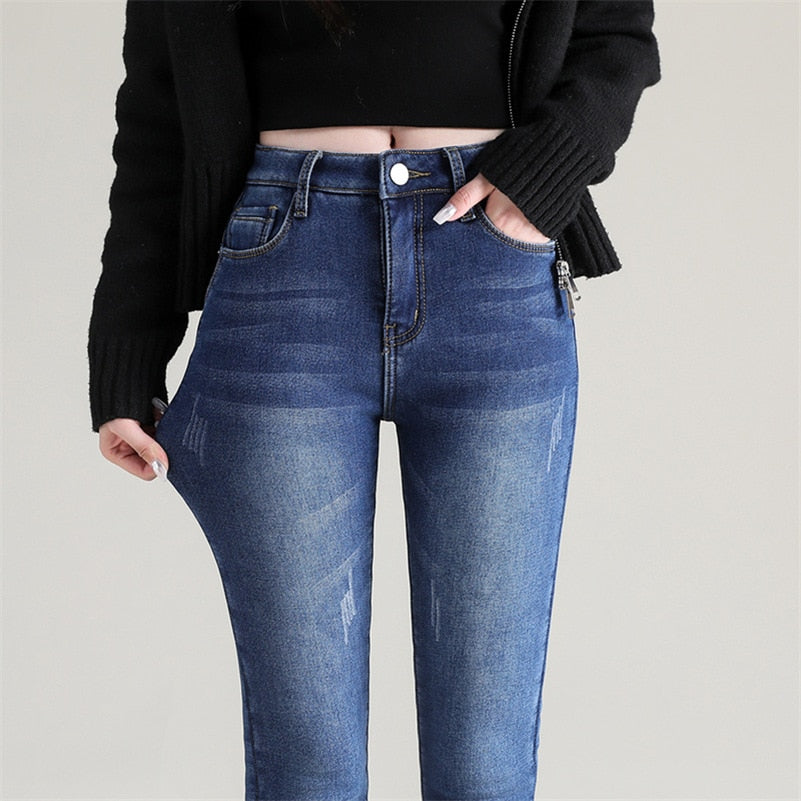 Calça Jeans Peluciada com Elastano