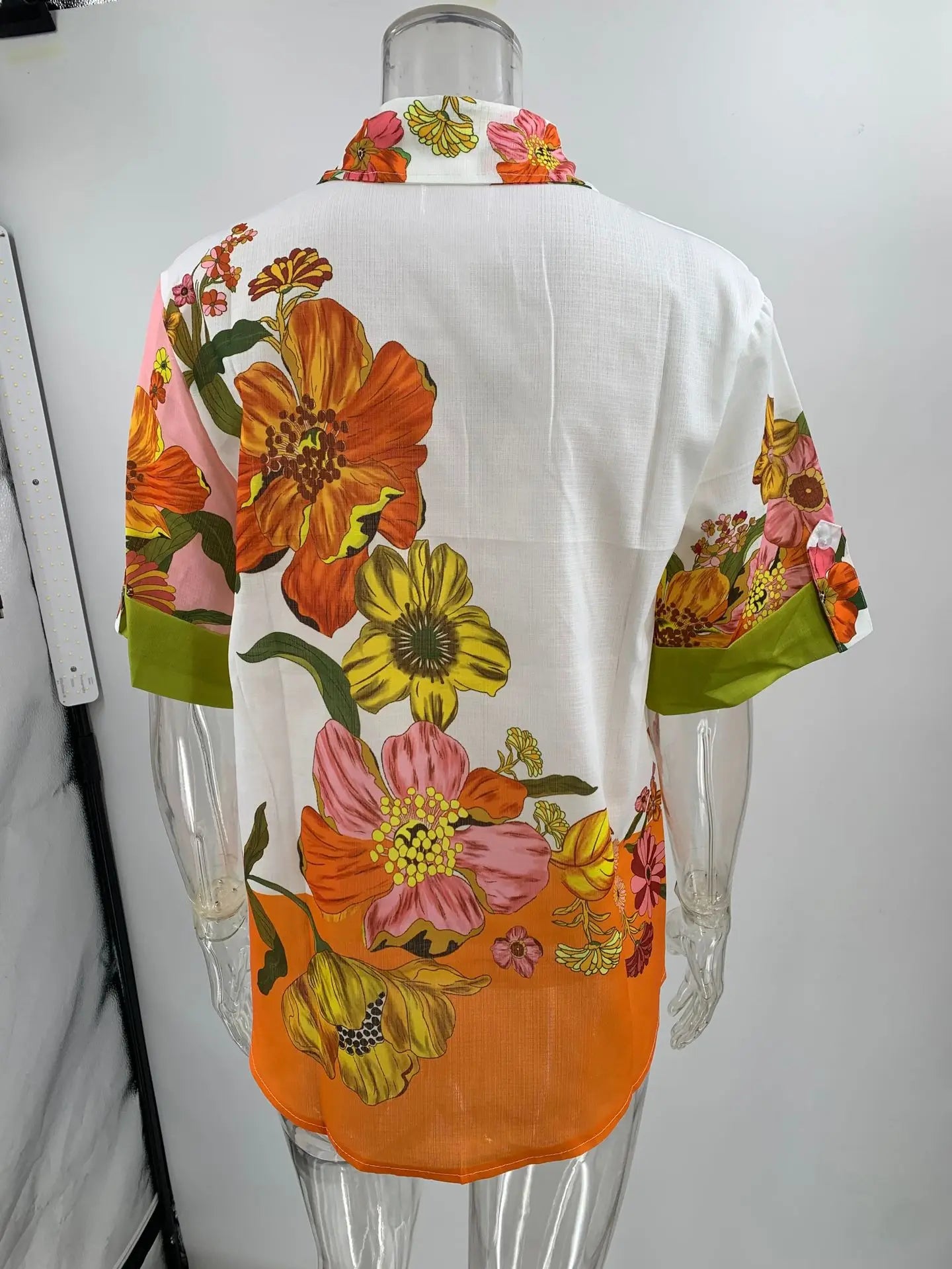 Conjunto Camisa Manga Curta e Calça de Elástico com Amarração Floral